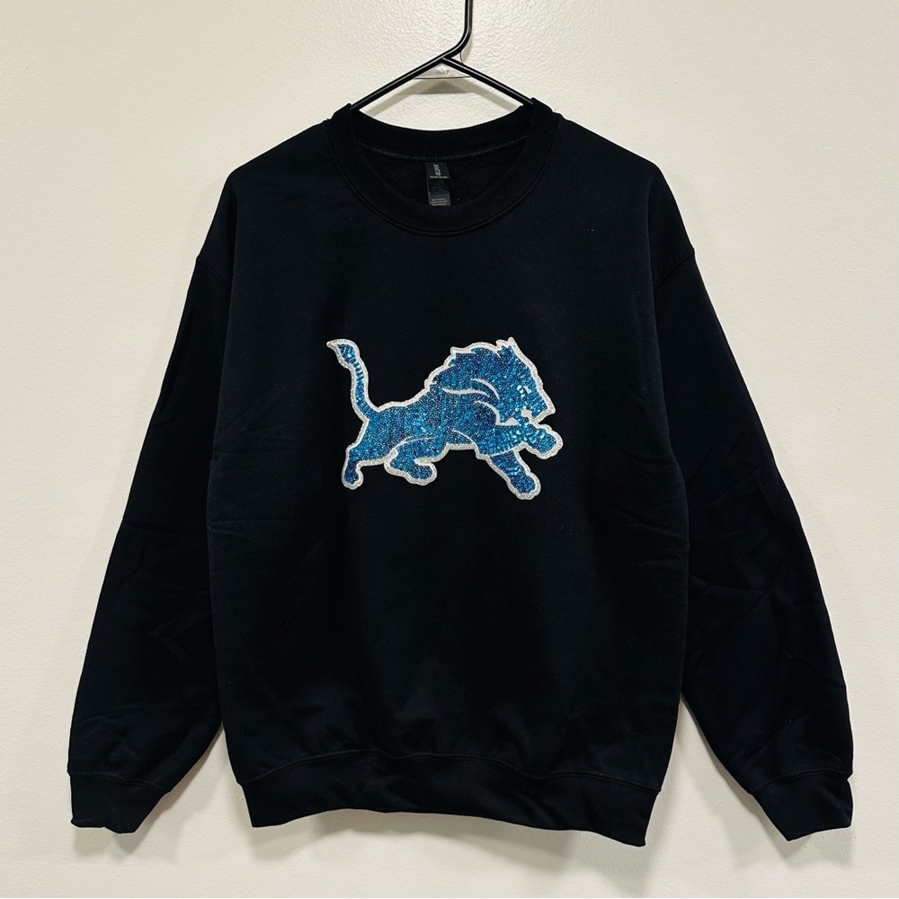 Detroit Lions sweatshirt! NFL black sequin bedazzled logo crewneck size Medium!